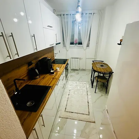 דירה Apartman-amko *